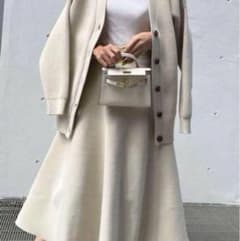 【お値下げしました】BB KNIT A LINE SKIRT スカートのサムネイル