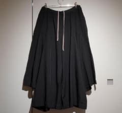 COMME des GARÇONS ポリ縮４本足　袴パンツ COMME des GARÇONS ポリ縮4本足 袴パンツ - メルカリ