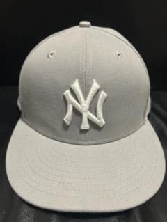 ニューヨーク・ヤンキース 59FIFTY グレーキャップのサムネイル