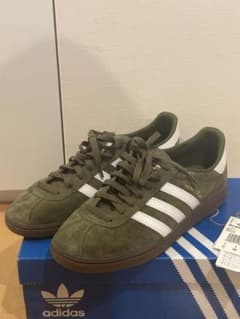 最終価格】adidas MUNCHENアディダス ミュンヘンカーキ26.5 - メルカリ