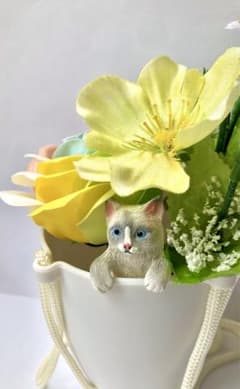 バラと猫(オフホワイト)のサムネイル