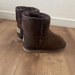 UGG Purely Australian ブラウンブーツのサムネイル
