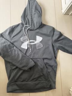 Under Armour グレー パーカーのサムネイル