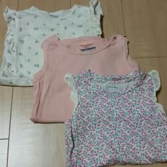 専用！！値下げ！！　GAP　ロンパース３枚セットのサムネイル