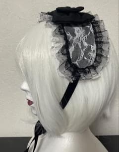 ハンドメイドヘッドドレス　黒✖️白レース