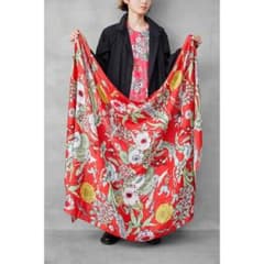 ヒグチユウコ ボリス雑貨店 ストール 赤の花柄 - メルカリ