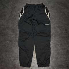 00s UMBRO ジャージ デサント製 迷彩 ジャガード ストリート Y2K 00s UMBRO Y2K デサント製 黒ナイロンパンツ L ブラック 刺繍ロゴ