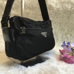 極美品】プラダ ショルダーバッグ クロスボディ 三角ロゴ カメラバッグ 