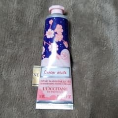 【新品未使用】ロクシタン ハンドクリーム サクラサボン 30ml【数量限定】のサムネイル