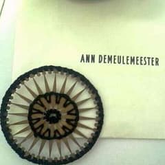 ANN DEMEULEMEESTER ブローチ アンドゥムルメステールのサムネイル