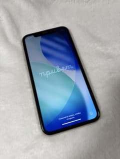Apple iPhone 11 ホワイト 本体のサムネイル