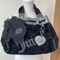 Juicy Couture ベロア ハンドバッグ リボン チャーム付きのサムネイル