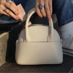未使用 AULENTTI シュリンクレザー2WAYハンドルミニショルダーホワイト 