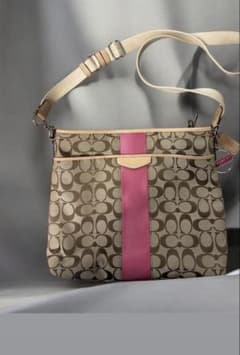 美品COACH シグネチャー ショルダーバッグ ピンクのサムネイル