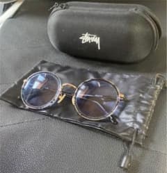 stussyサングラスのサムネイル