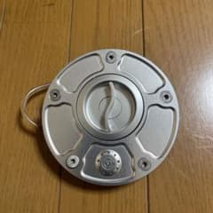 モトコルセ CNC ビレット タンクキャップ Type 2 Z900RS - メルカリ
