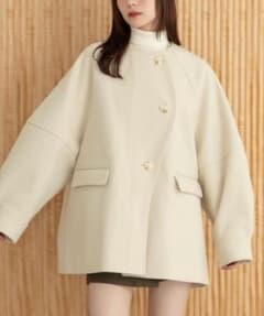 hinari ウェーブデザインミドルコート アイボリー - メルカリ