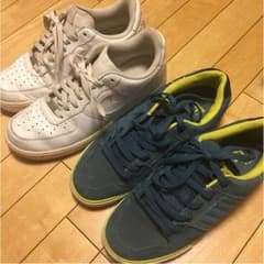 スニーカーのサムネイル