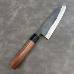 包丁 三徳包丁 鋼 青二鋼 紫檀シノギ柄 黒打ち ② - メルカリ