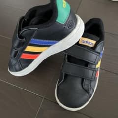 adidas スニーカー 黒/青/赤/黄 ベルクロのサムネイル