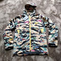 新品 定価62,700円 4サイズ（M）ラッセルノ ジップアップフード