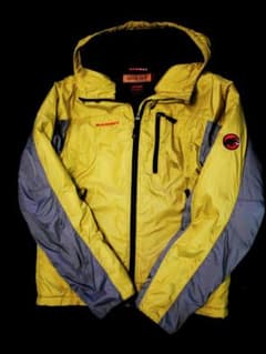 hy様専用　ＭＡＭＭＵＴ　マムート Stratus Hooded Jacketのサムネイル