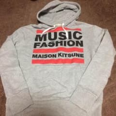 はなた様 MAISON KITUNE パーカーのサムネイル