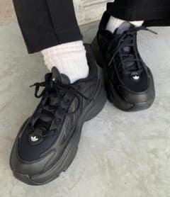 adidas Originals Ozgaia 厚底スニーカーのサムネイル