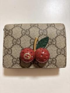 Gucci 二つ折り財布 チェリー装飾のサムネイル