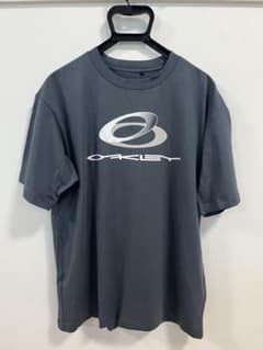 OAKLEY オークリー ロゴプリント Tシャツのサムネイル