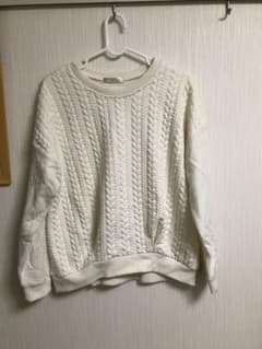 トップス ニットの模様のサムネイル