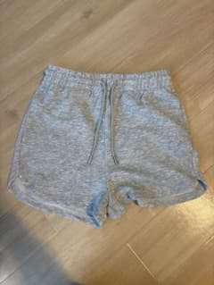 H&M グレー XSサイズ ショートパンツのサムネイル