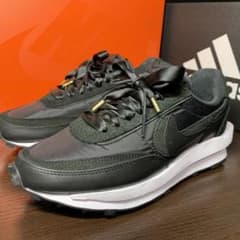 SACAI×NIKE LDV WAFFLE "TRIPLE BLACK"のサムネイル