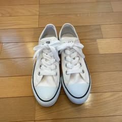 converseのスニーカーになります。のサムネイル
