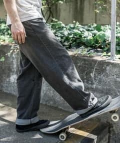 【新品・未使用】VOLCOM CHILLOW DENIM デニムパンツ 32のサムネイル