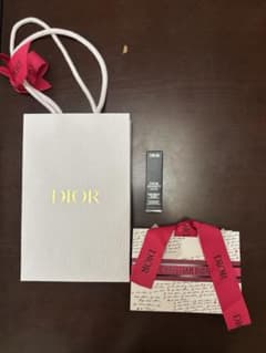 Dior ショップ袋　ギフトラッピング　リボン　ホリデーのサムネイル