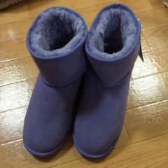 UGG AUSTRALIAのサムネイル