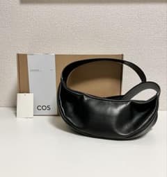 COS レザープリーツベルトバッグ COS コス レザープリーツベルトバッグ ブラック - メルカリ