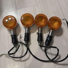 チ*）様 sr400 純正ウィンカーのサムネイル