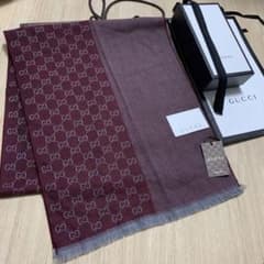 ハーフ柄❗️GUCCIマフラー　グッチマフラー　グッチ　メンズ　マフラー　ボルドーのサムネイル
