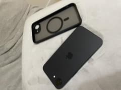 iPhone16eブラック256G バッテリー100% ケース、新品フィルム付き