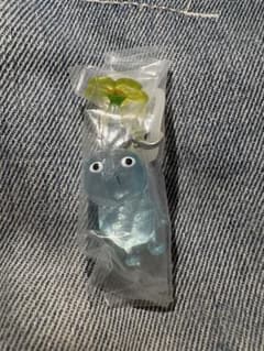 ピ*チ様 ⭐︎超希少⭐︎ピクミンめじるしアクセサリー氷ピクミン１個　エラー品のサムネイル