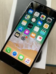 送料込み★iphone6s 64GB スペースグレイ★SIMフリーのサムネイル