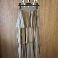 サスペンダー付きティアードロングスカート ベージュのサムネイル