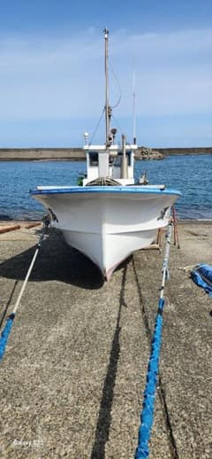 FRP漁船いすゞディーゼルターボ150馬力 - メルカリ