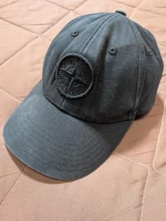 ■11月22日まで　STONE ISLAND キャップ　ブラックのサムネイル