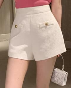 ホワイト ハイウエスト ショートパンツのサムネイル