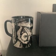 ヒグチユウコ　岡山Circus展限定　ひとつめちゃん　マグカップ ヒグチユウコ 岡山Circus展限定 ひとつめちゃん マグカップ - メルカリ