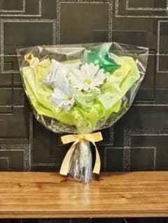 【オーダー受付中】バルーンブーケ・名入れ無料・誕生日・卒業・お祝いのサムネイル
