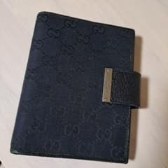 週末値下げ　GUCCI 手帳カバー 黒 レザー 6リングのサムネイル
